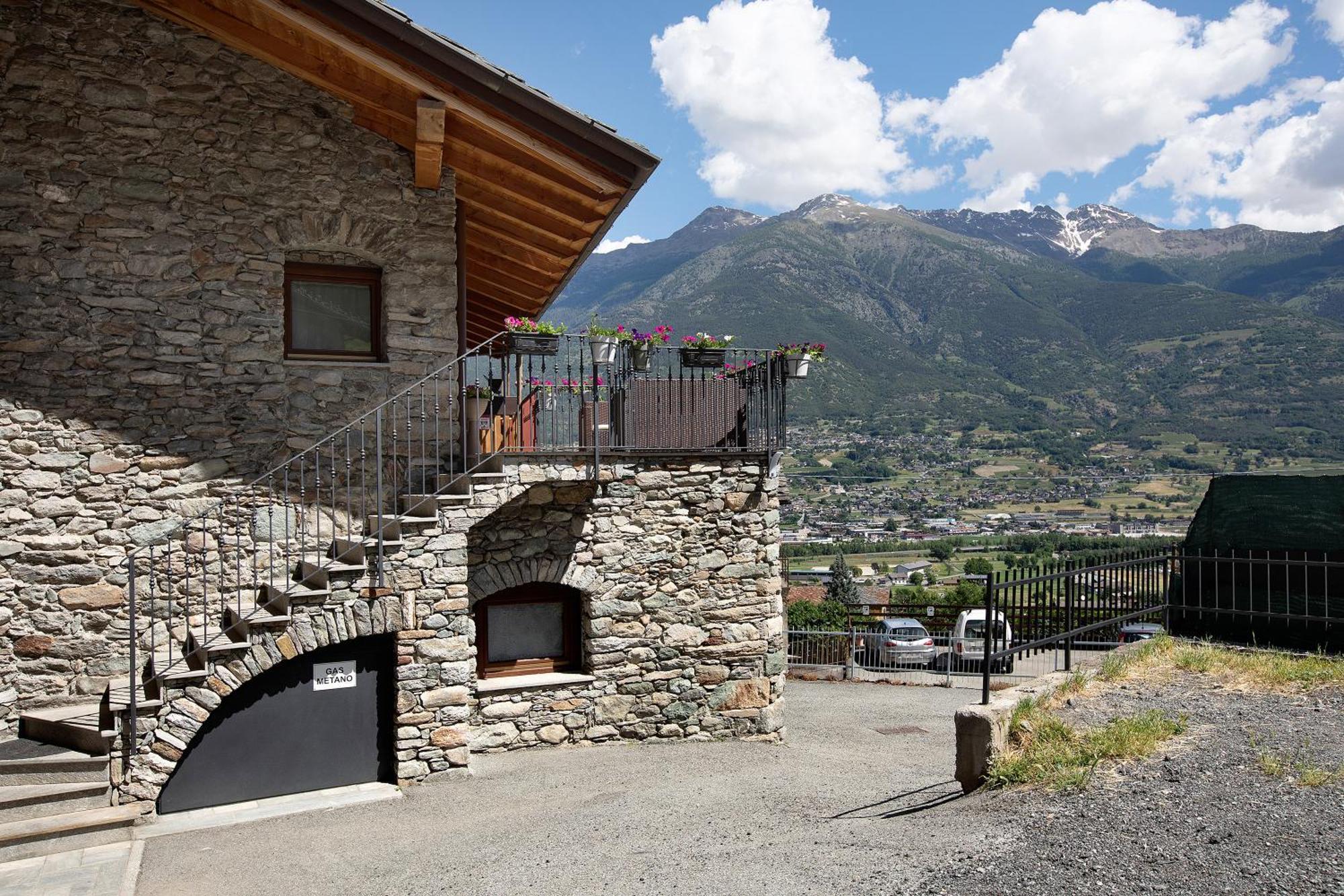 Maison Bebe Terre Blanche Aosta Bagian luar foto